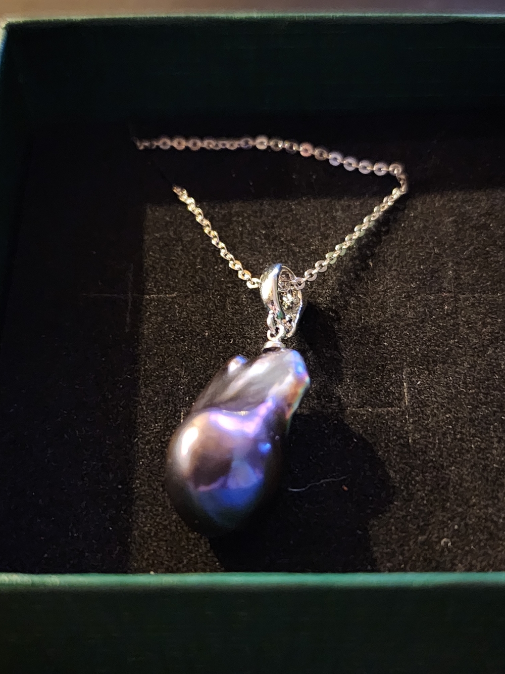 Irregular Black Baroque Pearl Pendant Necklace